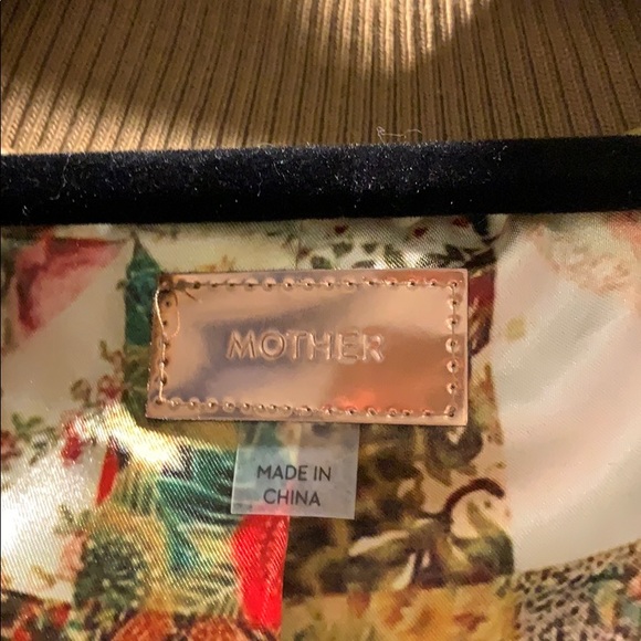 Meet your Posher, Lisa - Picture 3 of 3